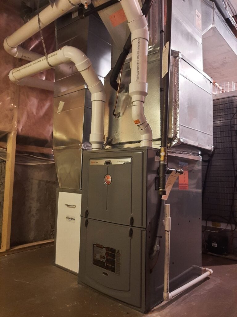 Rheem R96V gas furnace installation Ottawa.